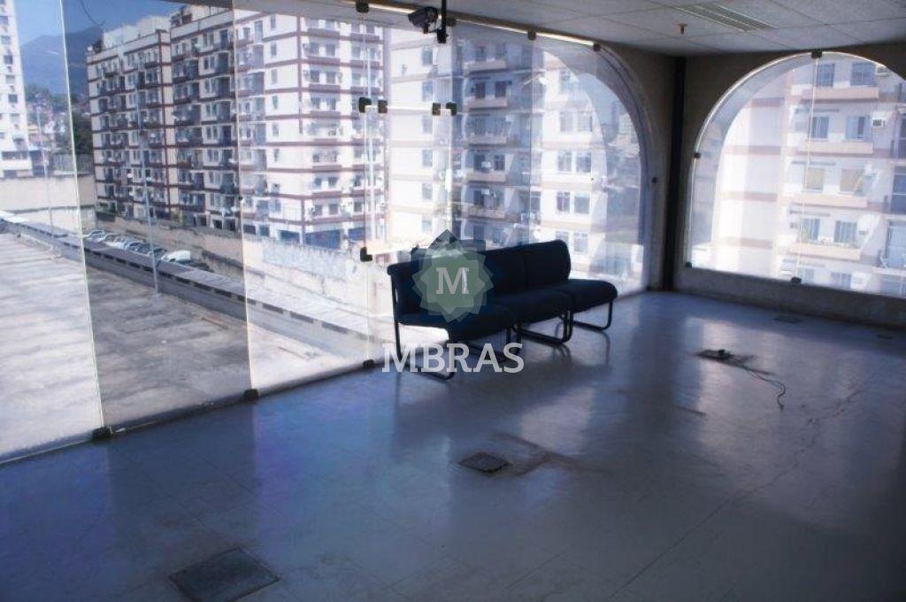 Predio Comercial no Meier  4 pavimentos