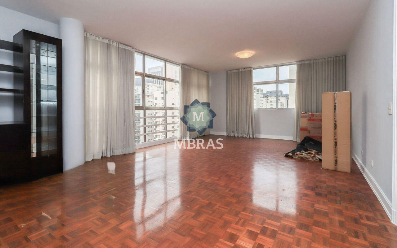APARTAMENTO ESPETACULAR NO CORAÇÃO DOS JARDINS!