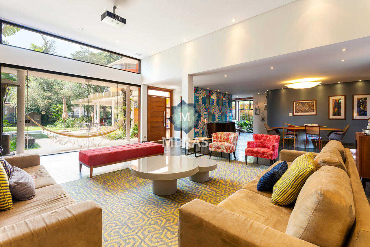 LINDA CASA EM ALTO DE PINHEIROS