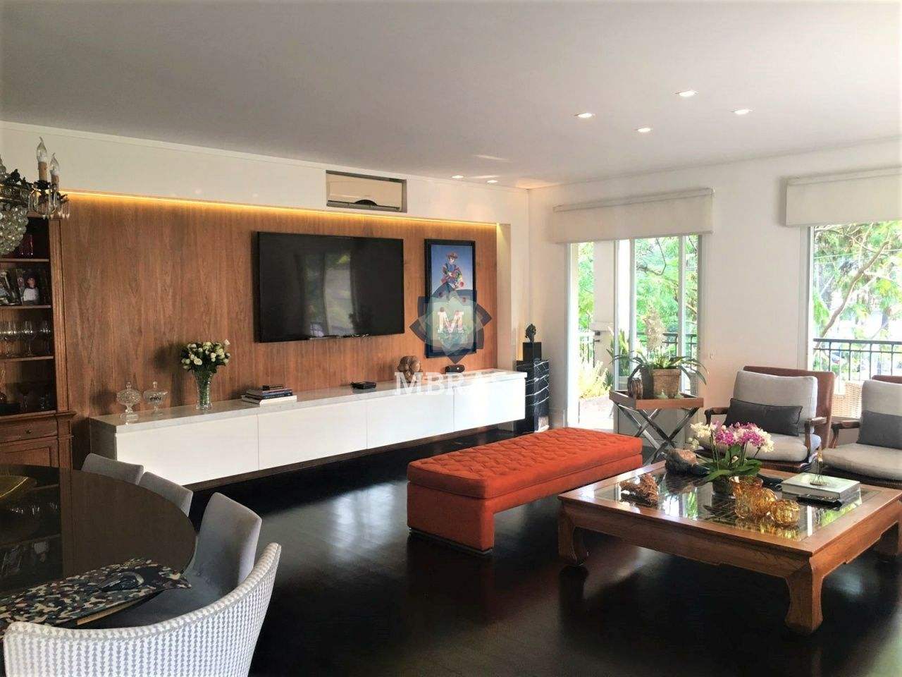 Charme e segurança no melhor da região - Foto 1