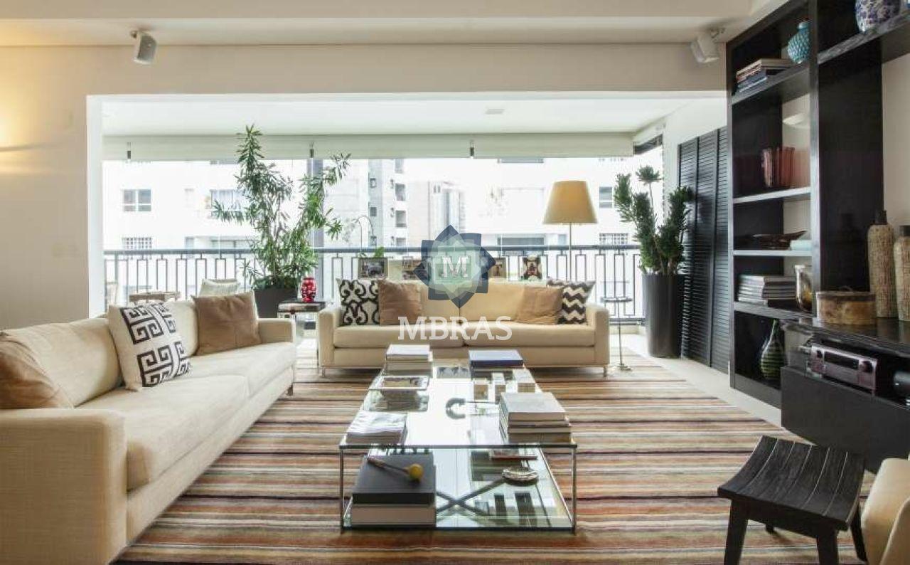 Lindo Apartamento na Rua mais Cobiçada do Itaim