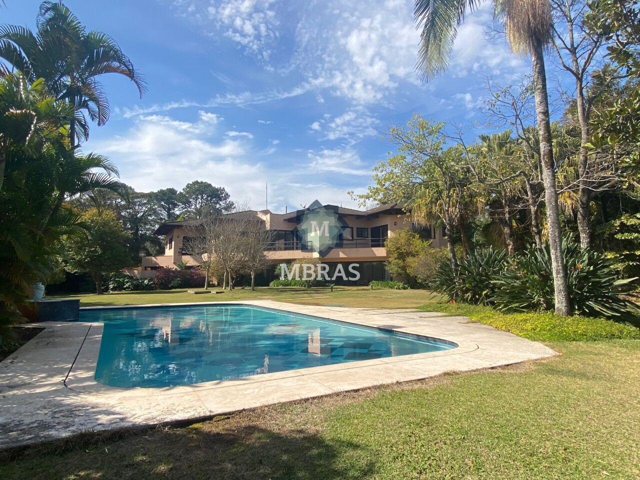 Casa ampla e bem localizada no Cidade Jardim
