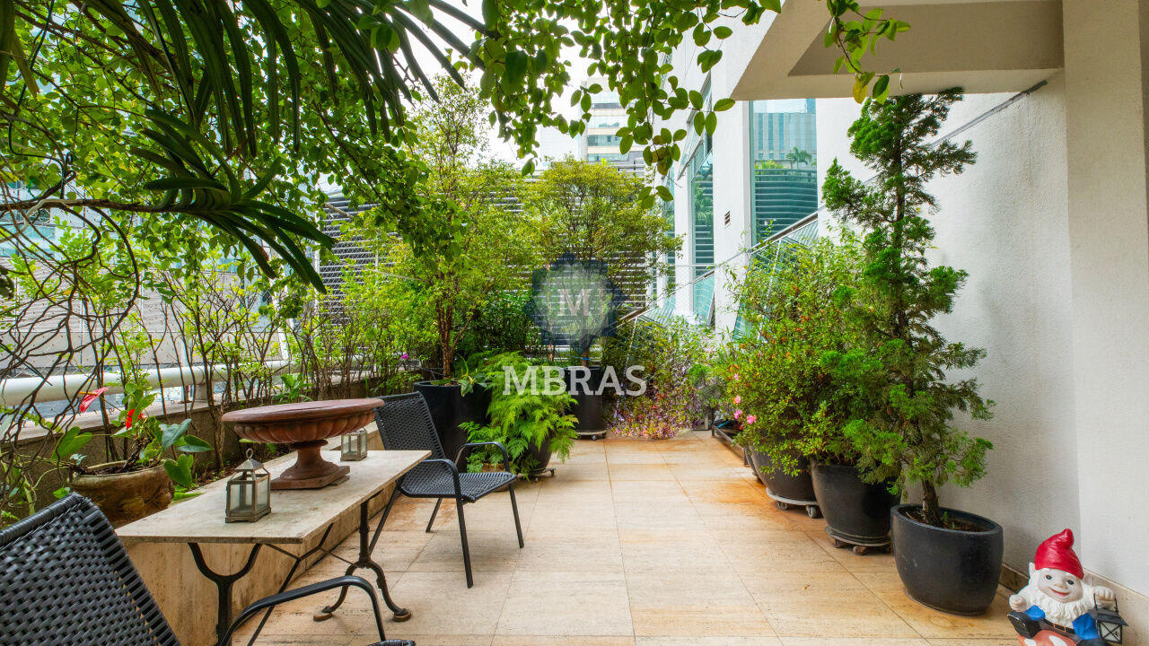 Garden arborizado com area gourmet - 565m² - Itaim