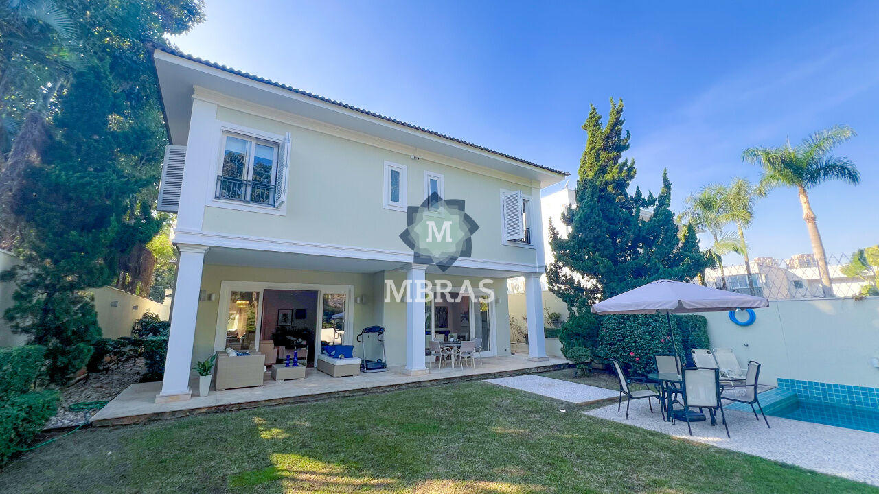 Belíssima casa no Real Parque  - Exclusividade MBRAS