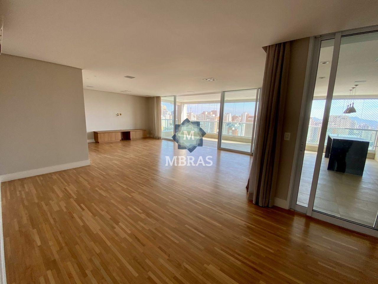 Apartamento alto padrão em Perdizes, com vista incrível de São Paulo.