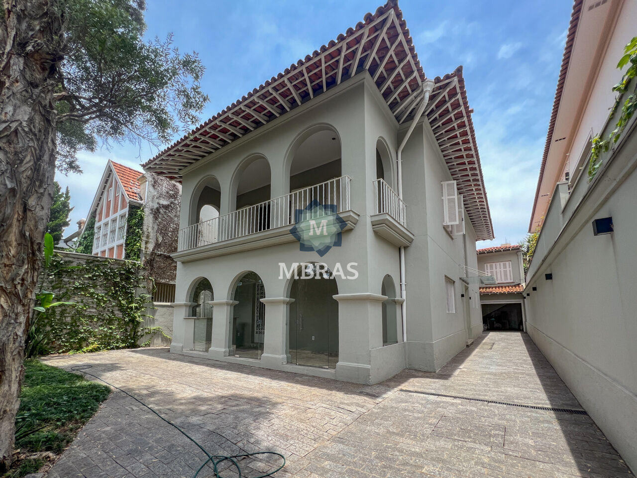 Casa 3 Suítes na Região dos Jardins e Vila Nova Conceição