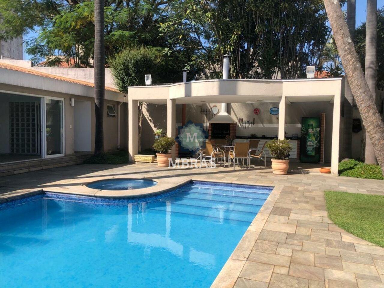 OPORTUNIDADE | BELÍSSIMA CASA NO CORAÇÃO DE MOEMA