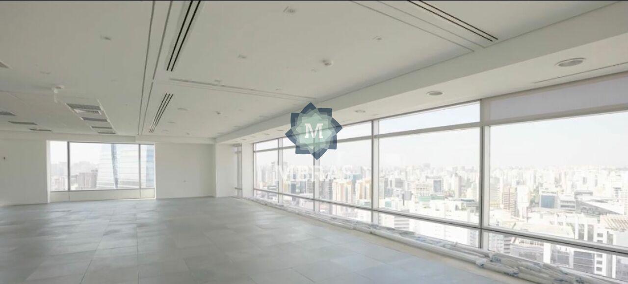 Conjunto comercial de 627m² ao lado do JK