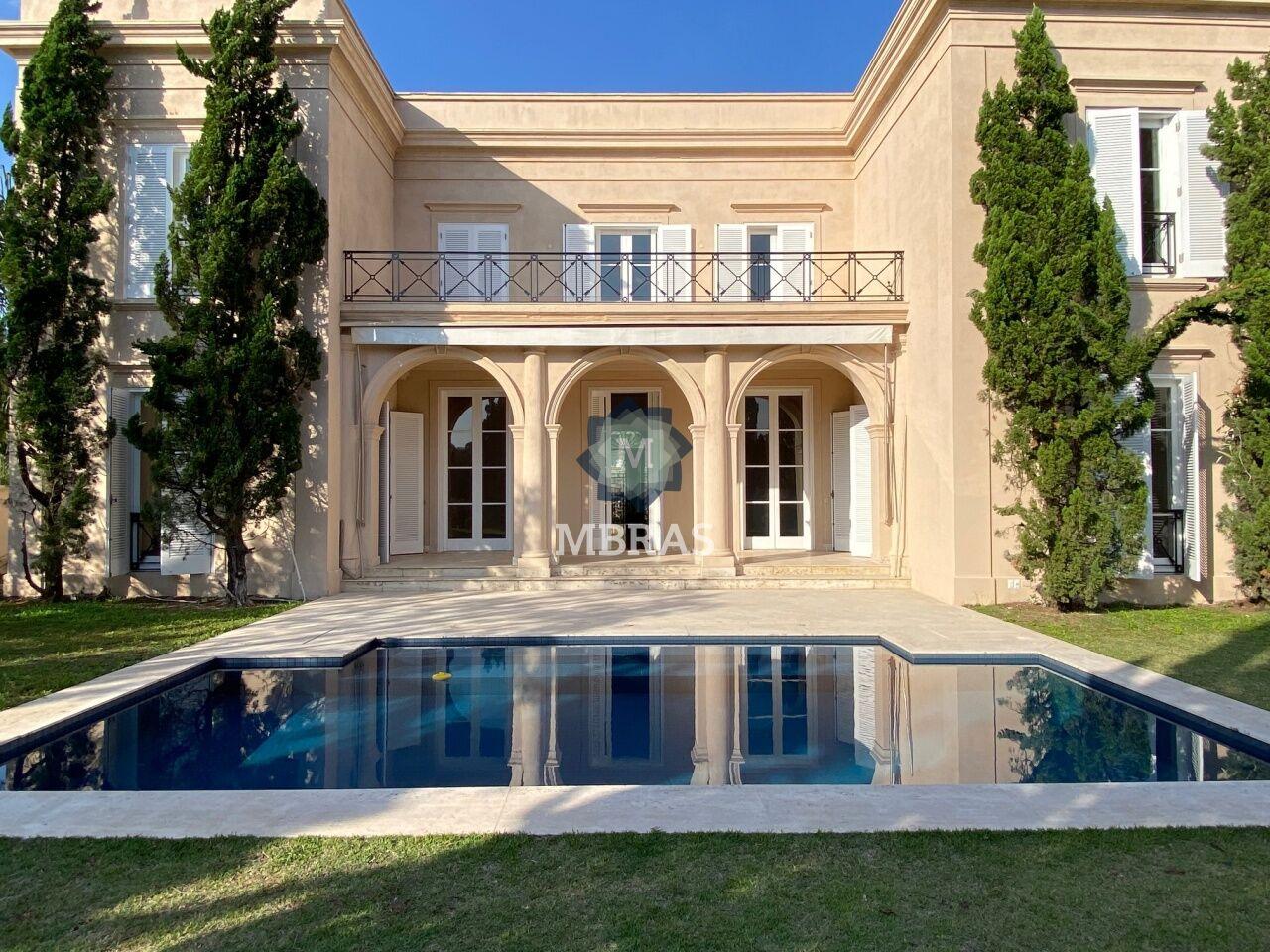Casa com vista para verde de todo Morumbi
