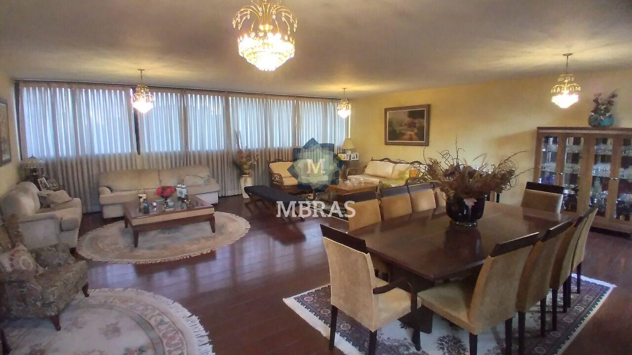 Belíssimo apartamento em esquina tranquila de Moema