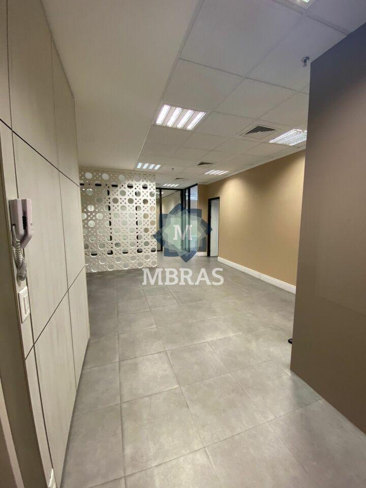 Belíssimo conjunto comercial.