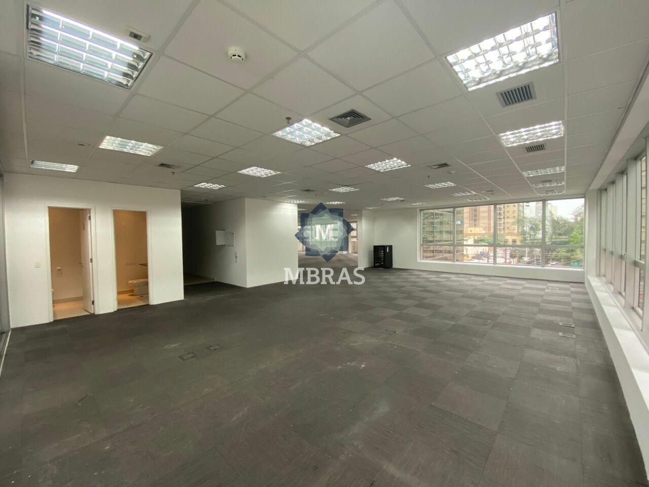 Belíssimo Conjunto comercial.