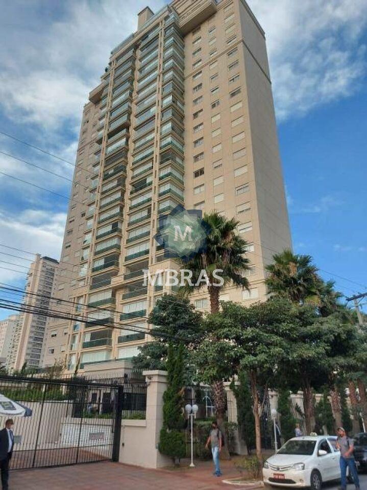 Apartamento com decoração e acabamentos de muito bom gosto na Vila Nova Conceição