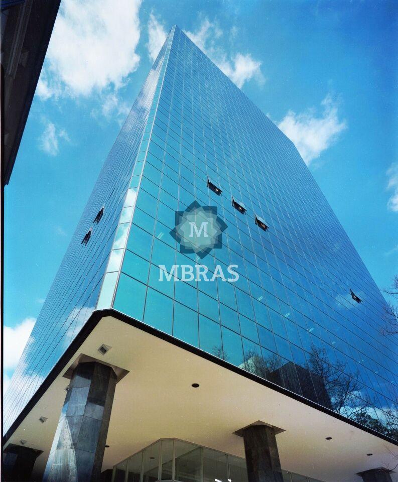 Conjunto Comercial em edifício ícone na Avenida Paulista.