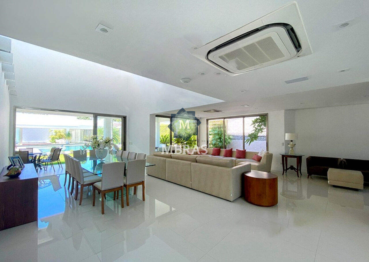 Linda Mansão no condomínio Jardim Acapulco - Foto 1