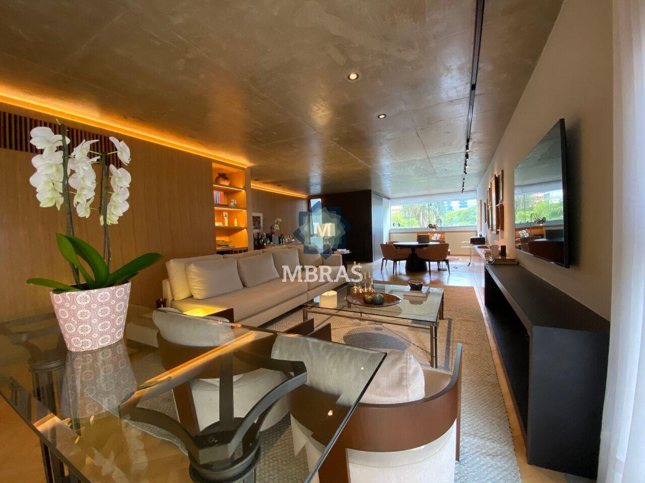 Itaim | Localização Privilegiada | 250m2 | 4 dormitórios | 4 vagas