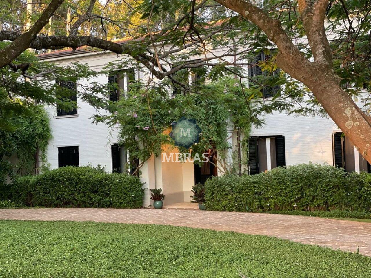 Casa singular, ícone arquitetônico no Con. Boa Vista. Dos mesmos arquitetos do Palácio Tangará