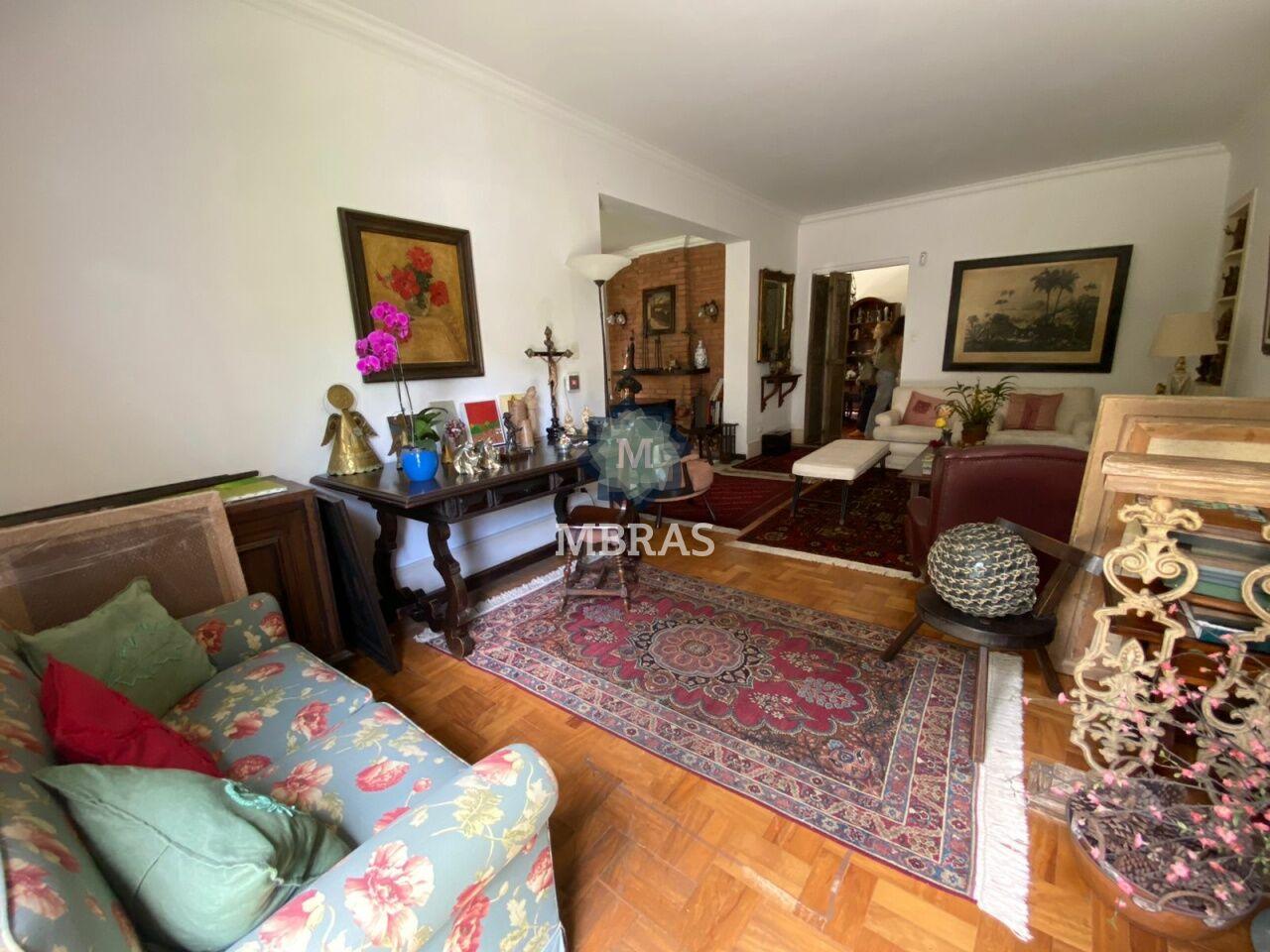 Casa com potencial para reforma no Jardim Europa