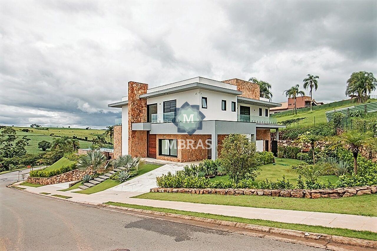 CASA DE ALTO PADRÃO | 7 SUÍTES | 4 VAGAS | 1200M²
