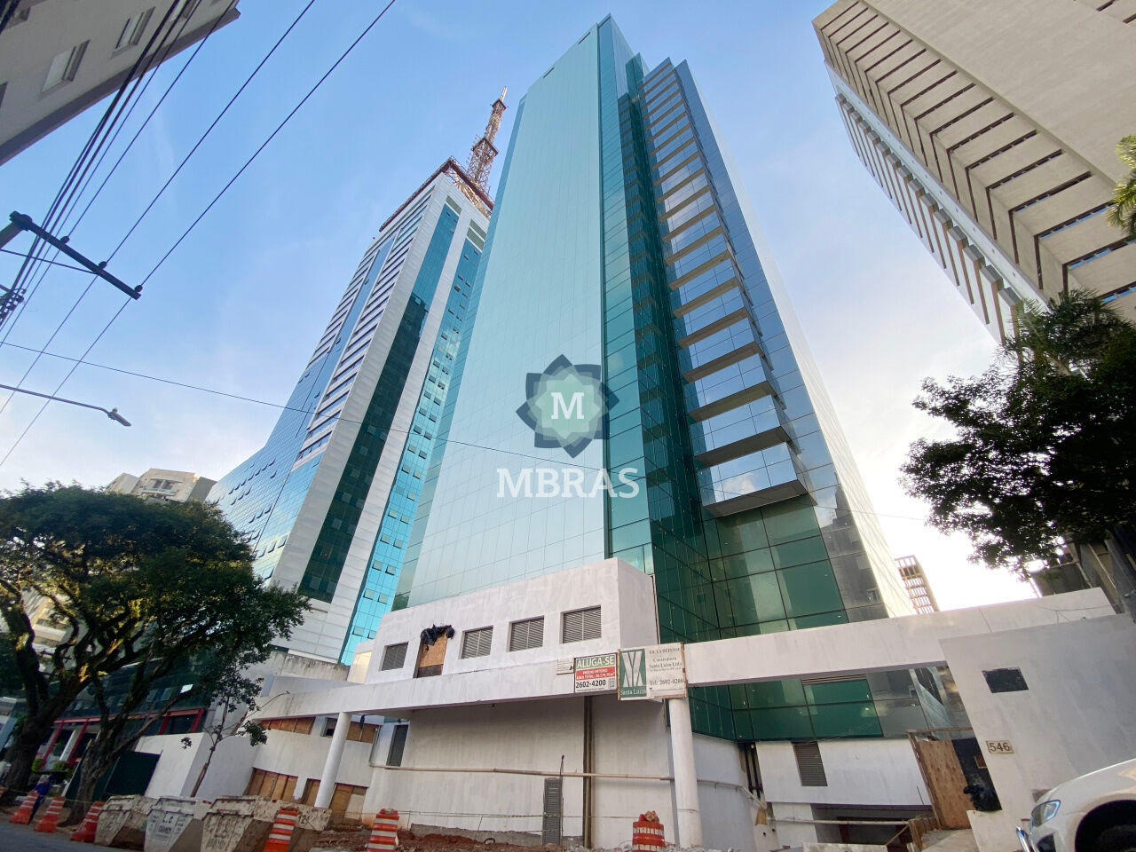 Prédio recém entregue com instalações completas | Excelente para área hospitalar