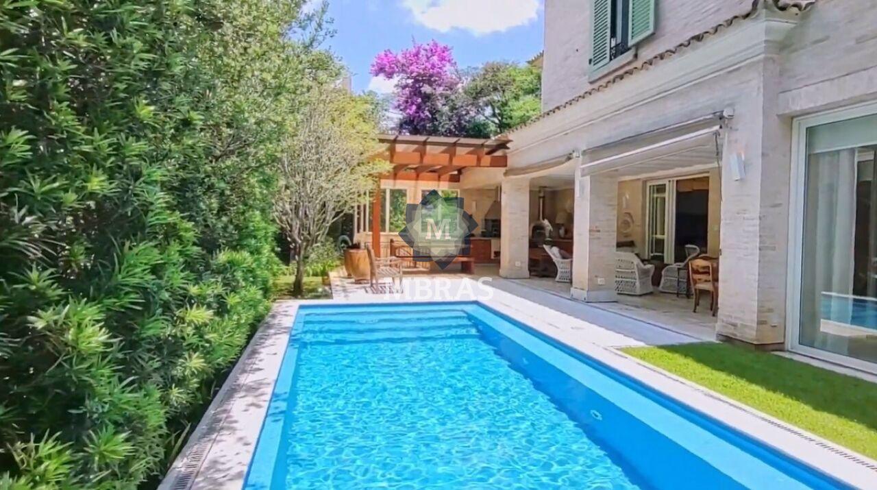 Linda casa com acabamento de primeira no condominio Pignatari