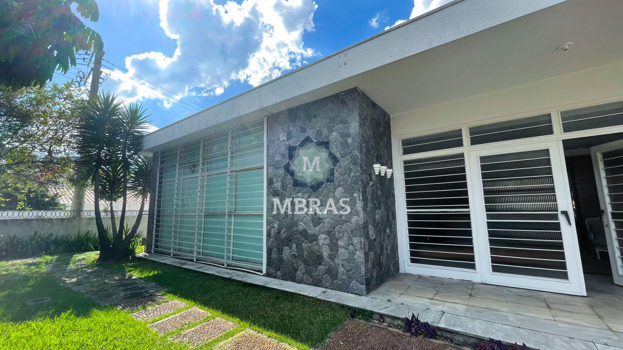 Casa de 750m²- Vila Nova Conceição- Terreno de 1120m²
