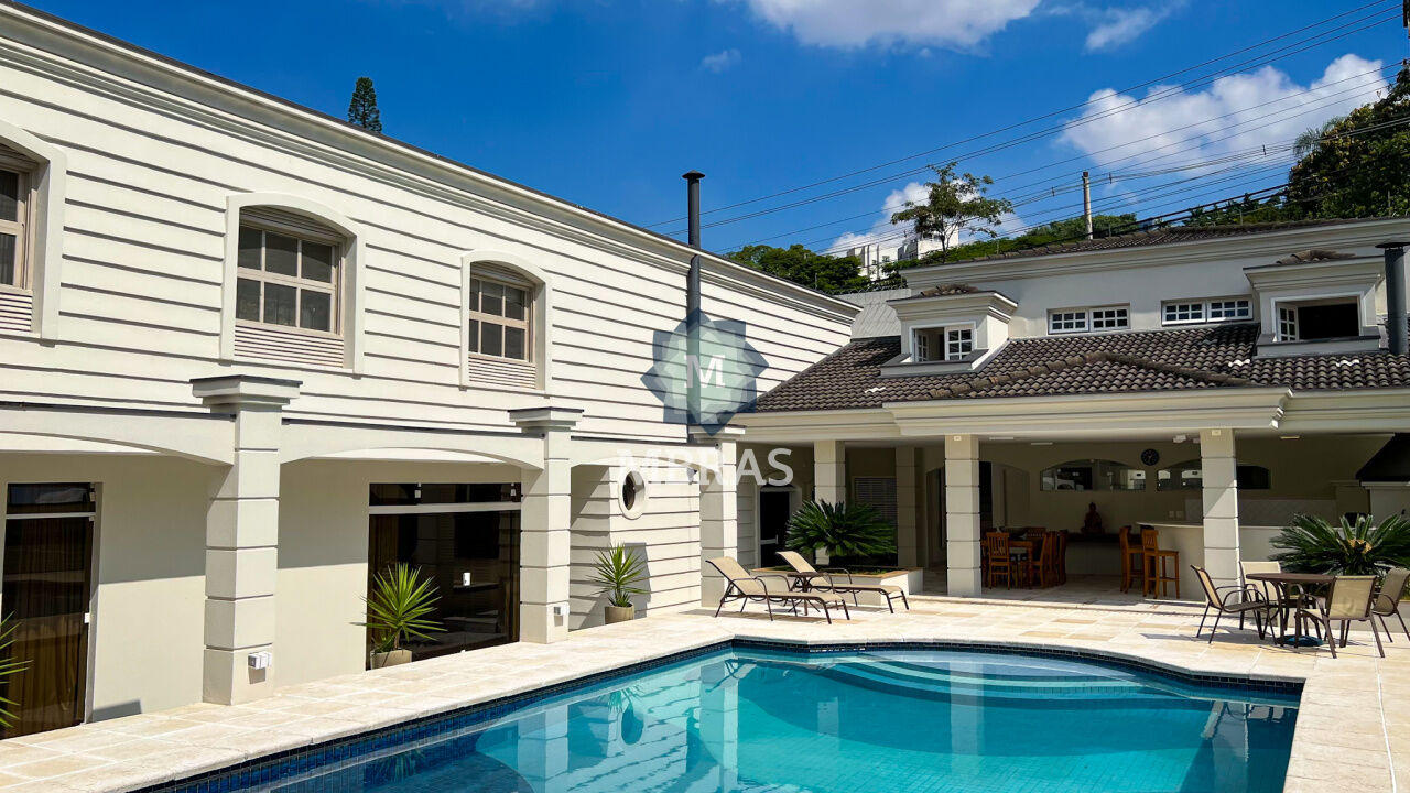 Espetacular casa com quadra de tênis na  Vila Madalena
