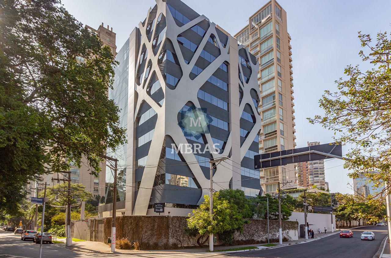 Prédio Monousuário Comercial com vista para o Ibirapuera | 7 andares | 63 vagas de garagem