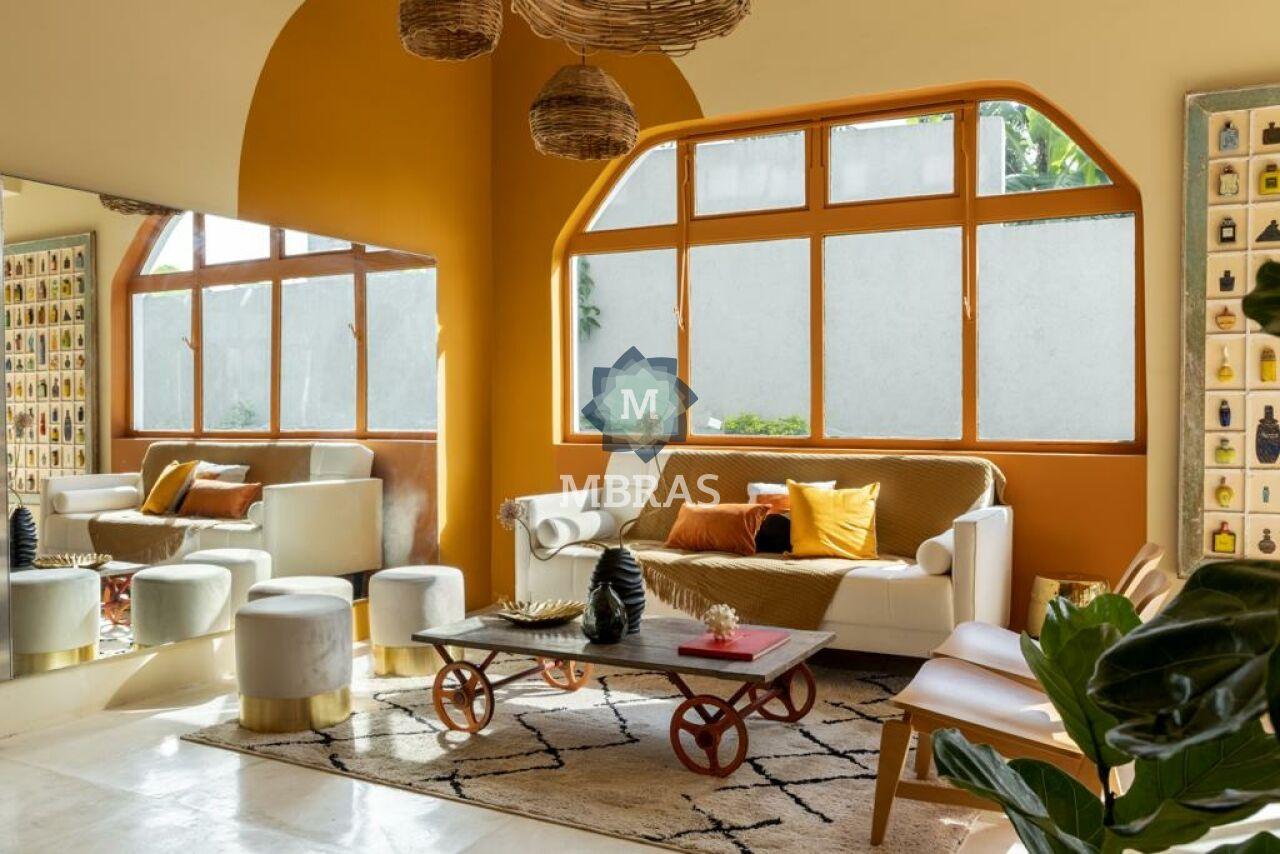 Casa com Arquitetura belíssima no Jardim Guedala