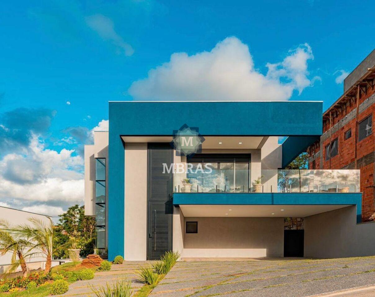Belissíma casa moderna na Granja Viana