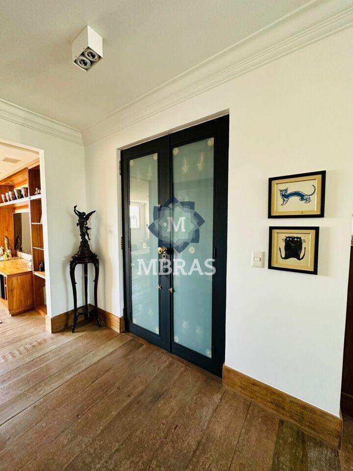 Ótimo apartamento reformado no Itaim | 265 m²