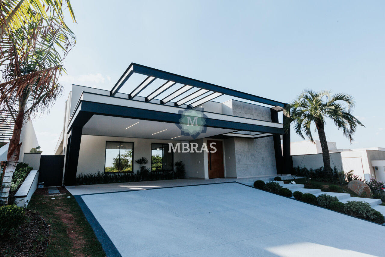 Linda casa em condomínio fechado / Indaiatuba