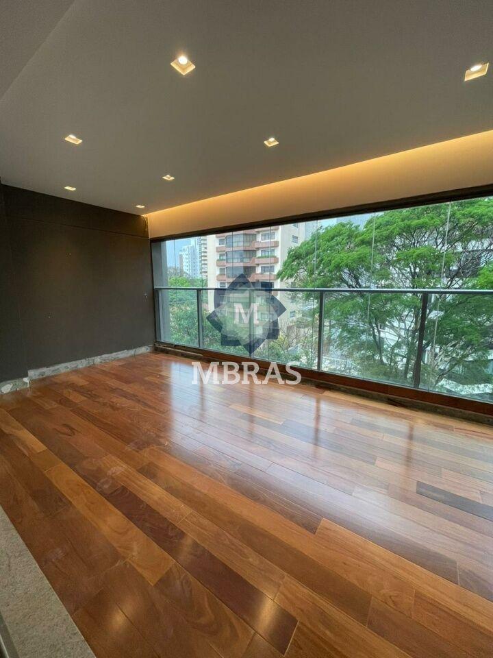 Lindo apartamento para locação ou venda em Moema
