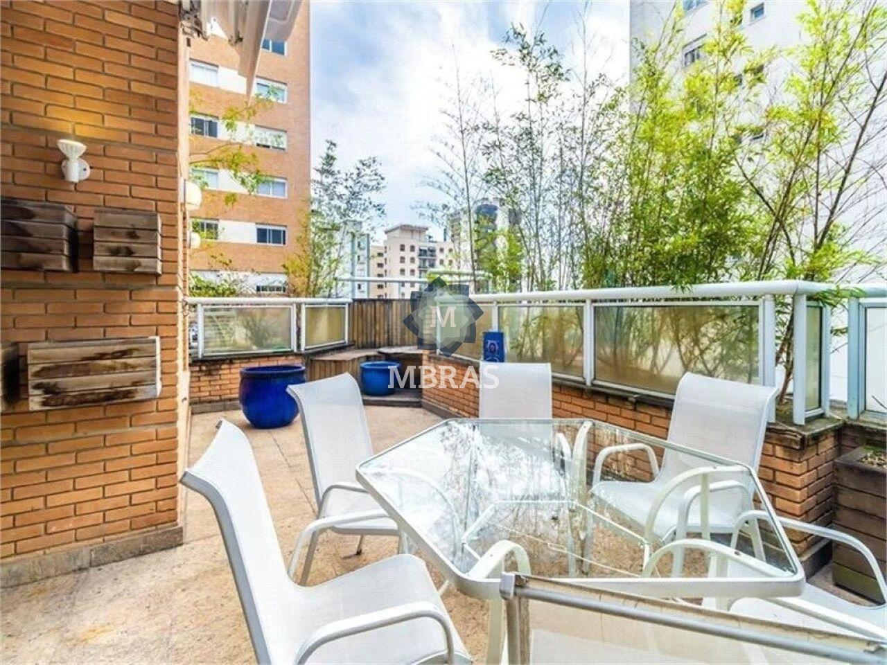 Cobertura com ares de casa