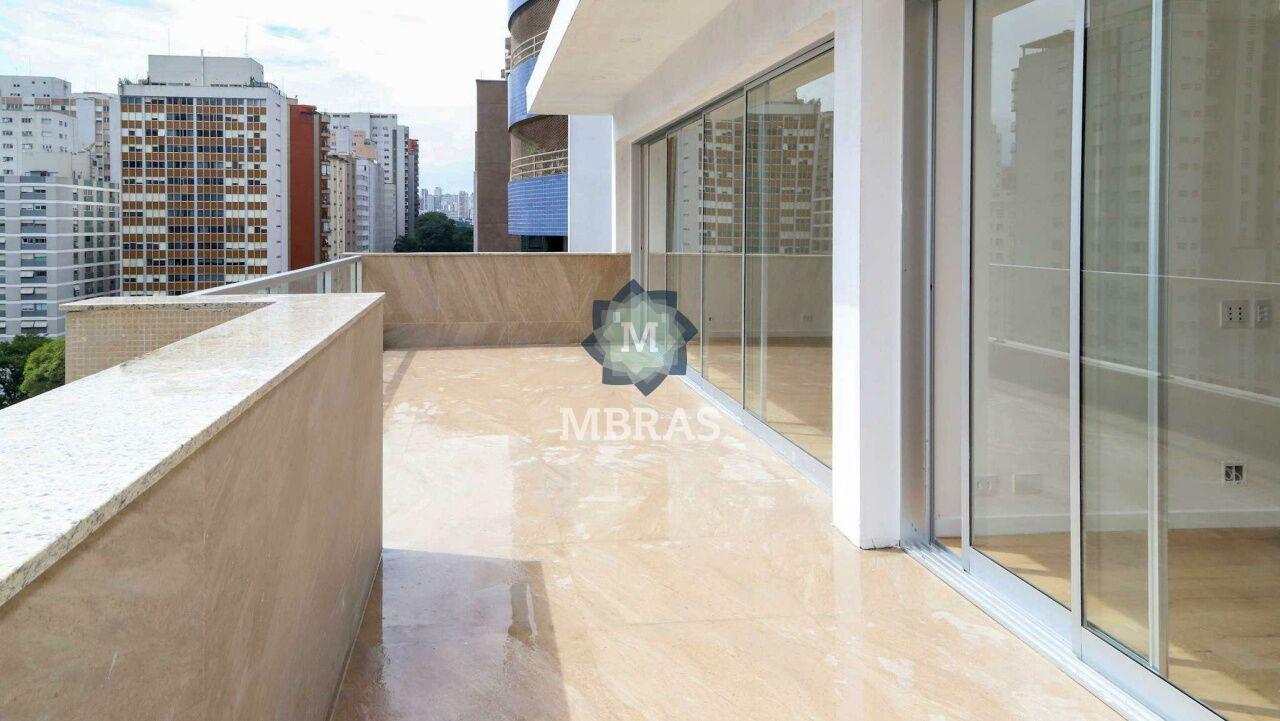 APARTAMENTO TRIPLEX NO CORAÇÃO DO ITAIM