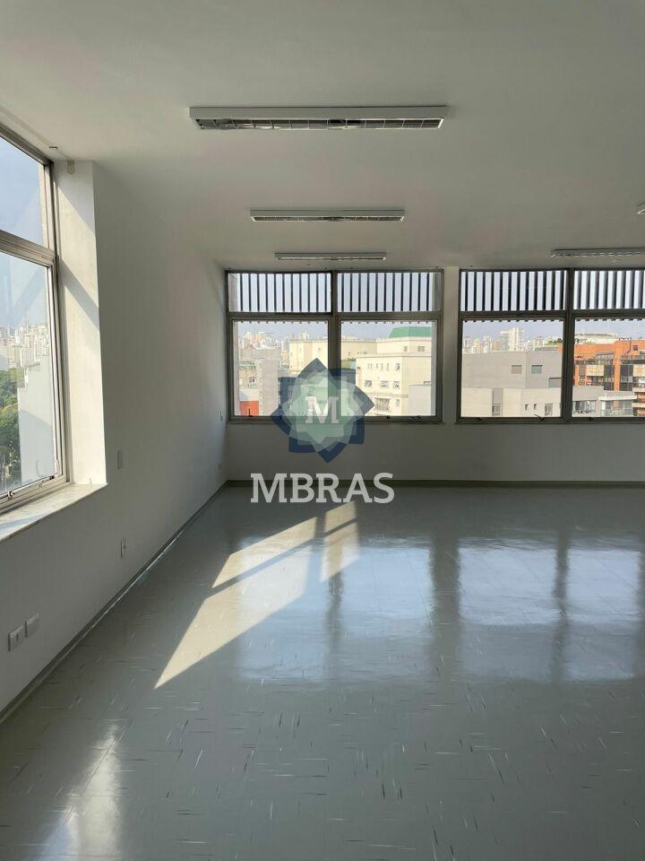 Laje inteira à venda no melhor do Jardim Paulista