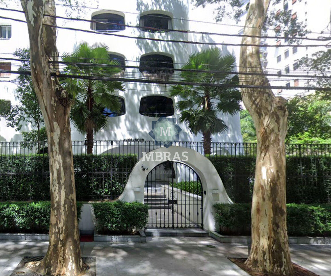 Excelente Apartamento Potencial para Reforma a Poucos Passos do Clube Pinheiros