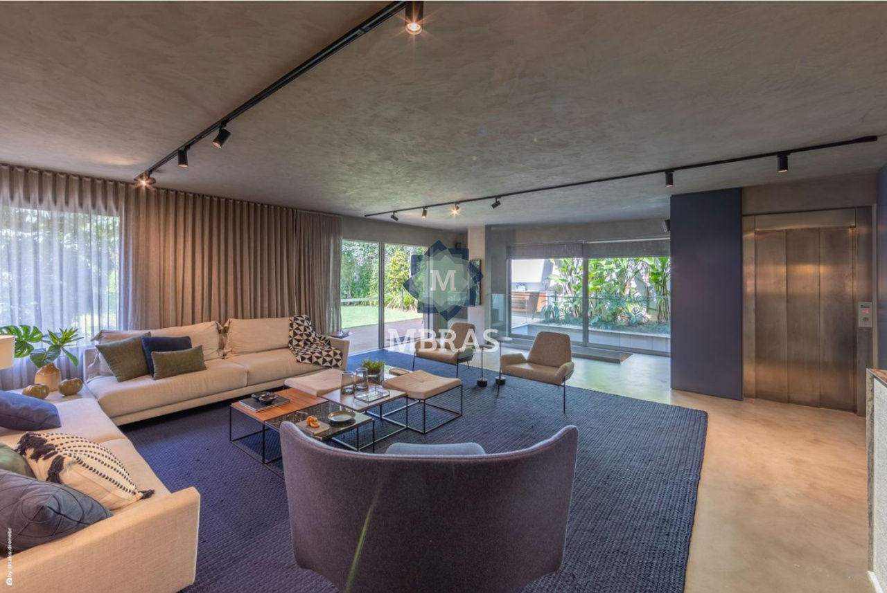 Casa de 630m², alto padrão e tecnologia em Alto de Pinheiros