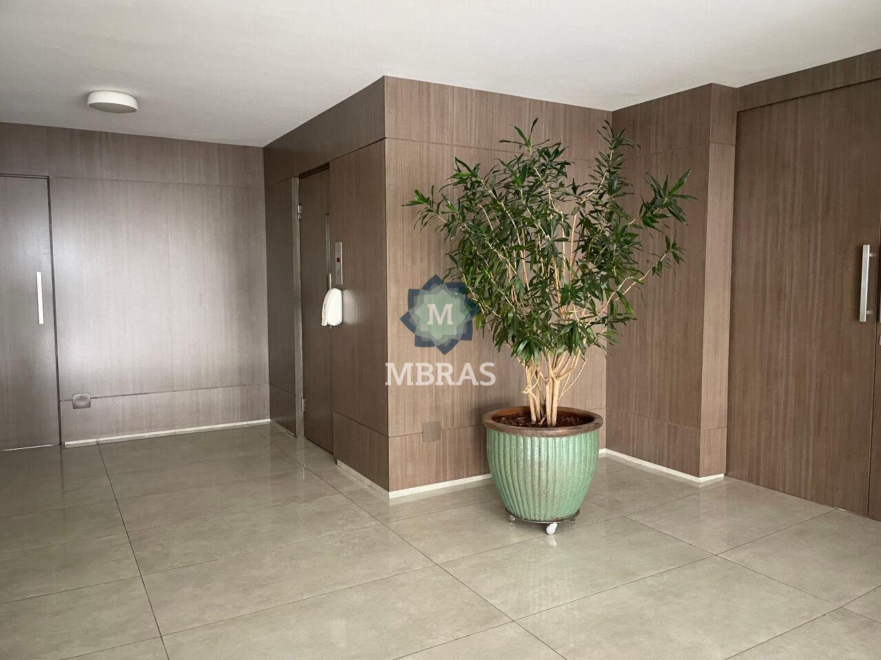 APARTAMENTO AMPLO EM RUA TRANQUILA DO JARDINS