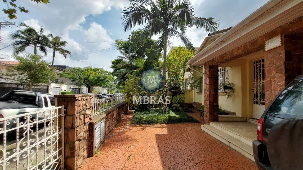 Casa a poucos passos do Clube Pinheiros