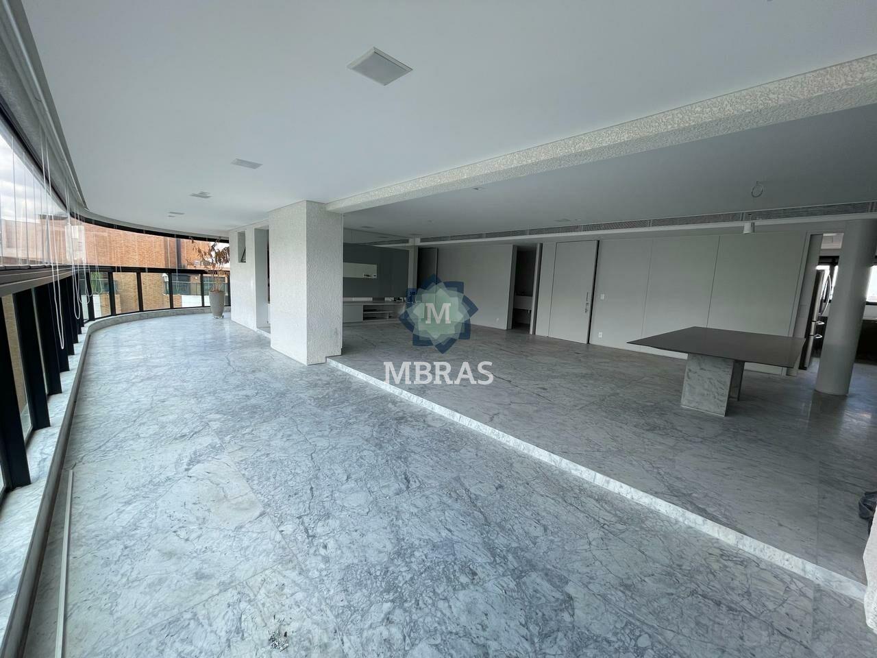 APARTAMENTO ESPAÇOSO NO JARDINS