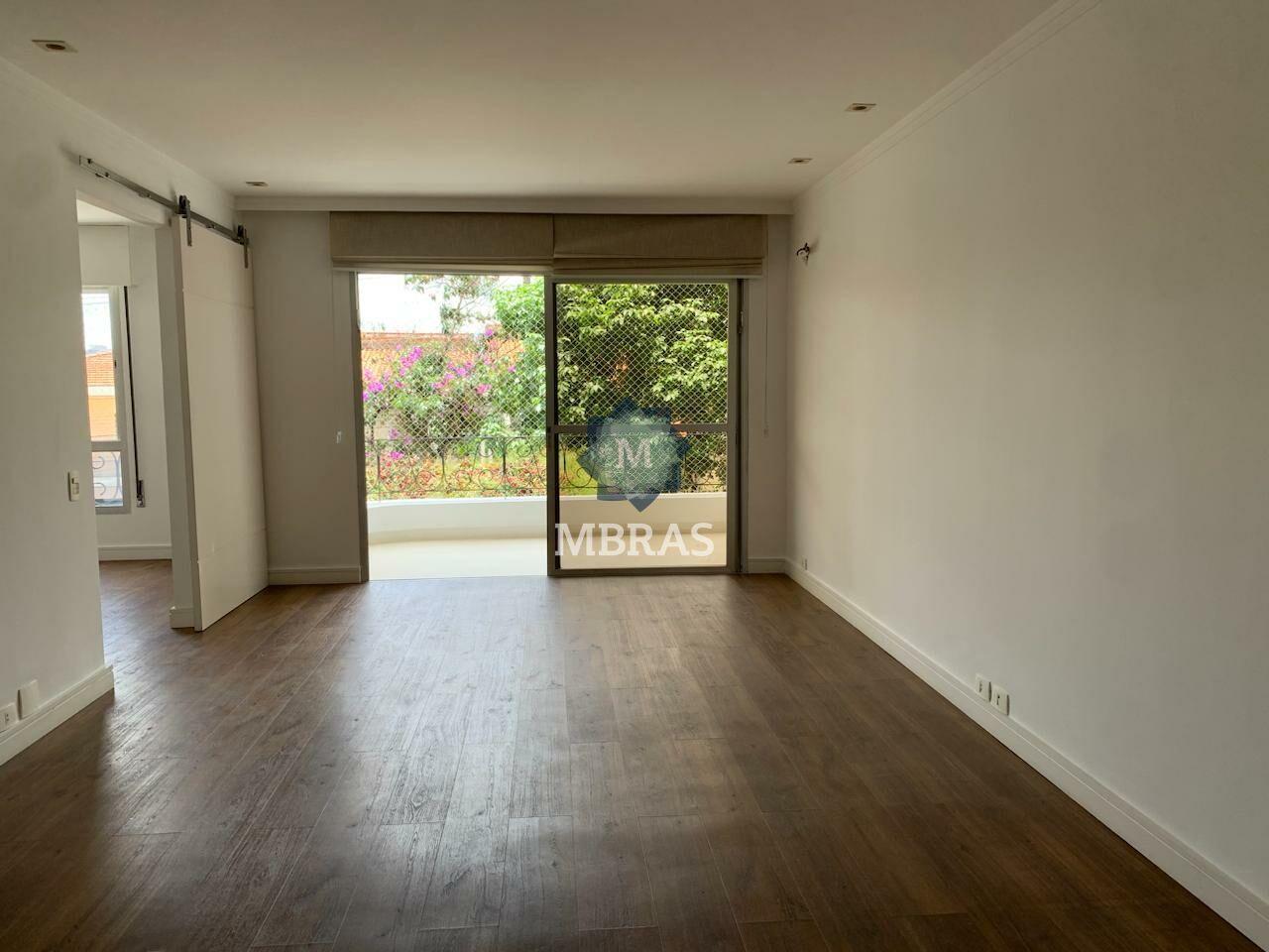 Apartamento reformado prédio clássico Vila Nova