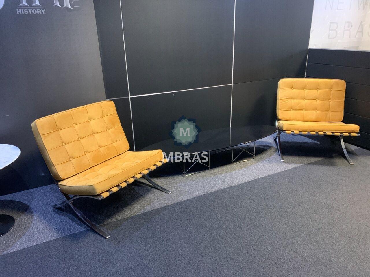 Conjunto Comercial na  Av. Juscelino Kubitschek