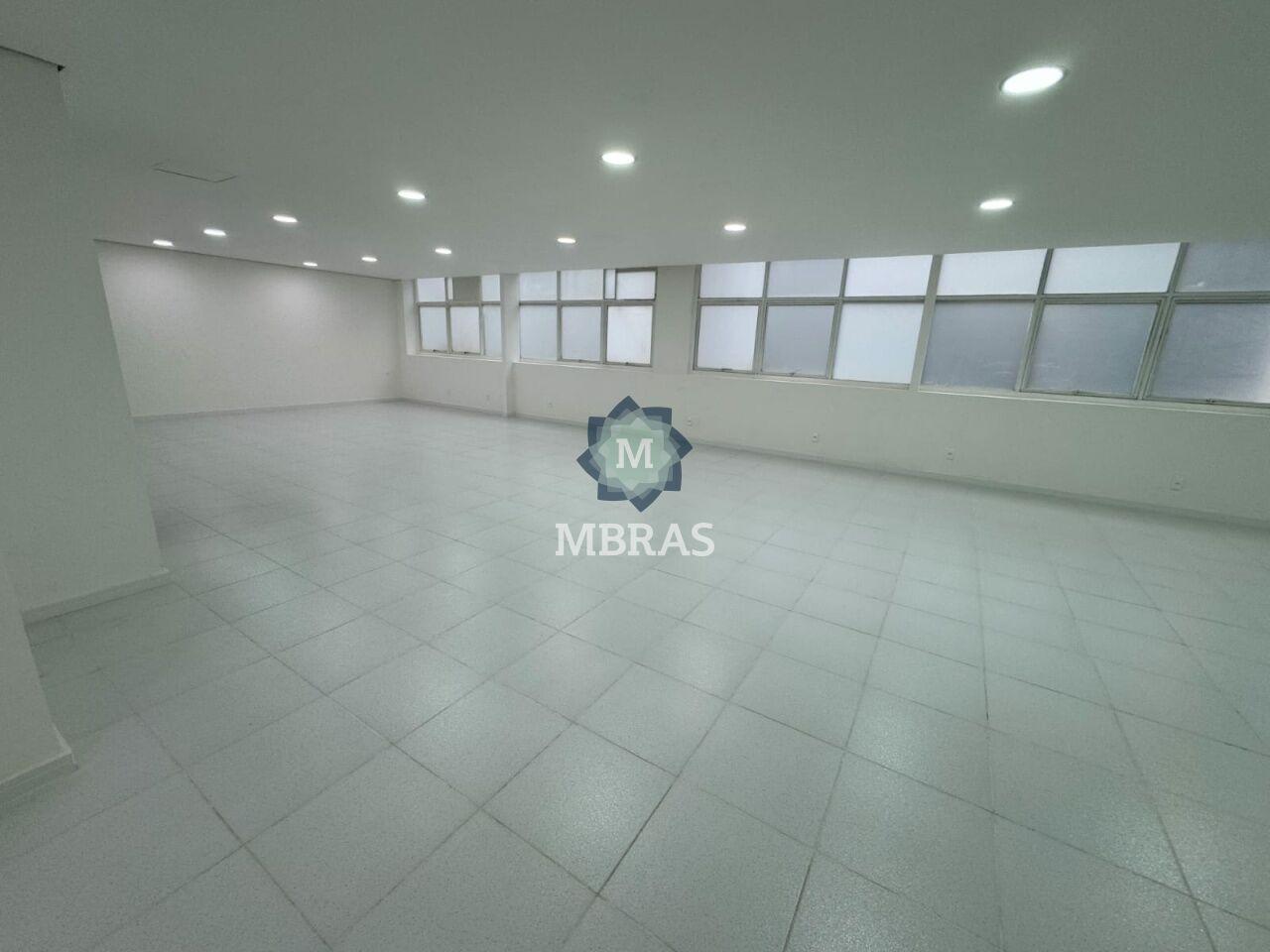 Excelente Conjunto Comercial  próximo ao Rosewood