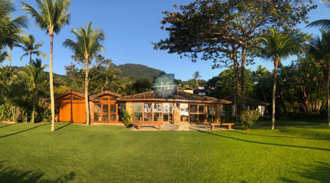 Linda casa em Ilha Bela
