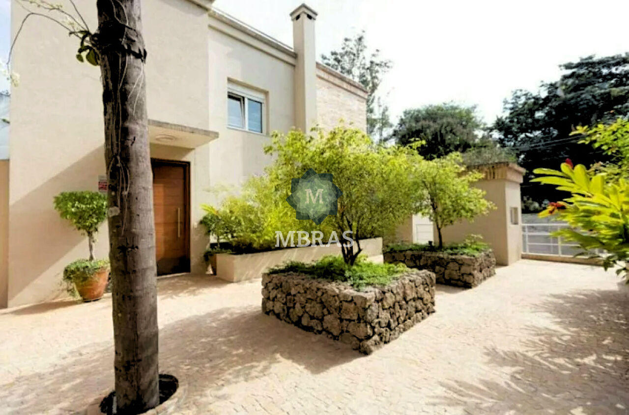 Casa de Condomínio Fechado no Alto de Pinheiros