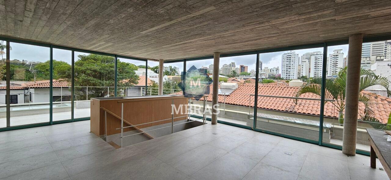 Linda Casa Pronta para Morar na Vila Nova Conceição