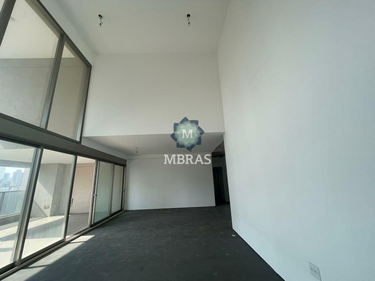 Apartamento espaçoso em Condomínio Clube