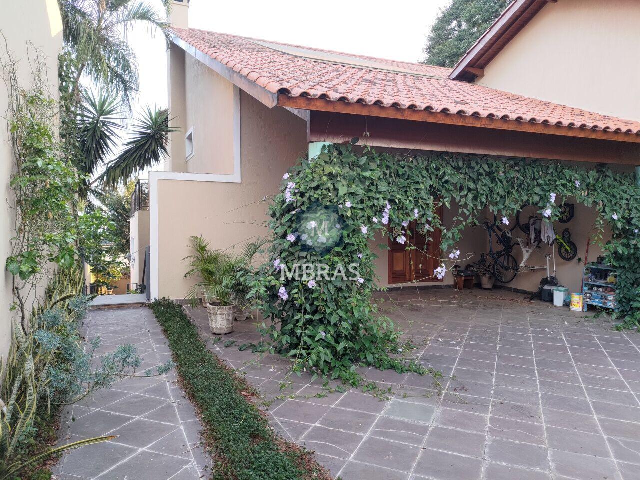 Charmosa casa com vista livre para o Morumbi