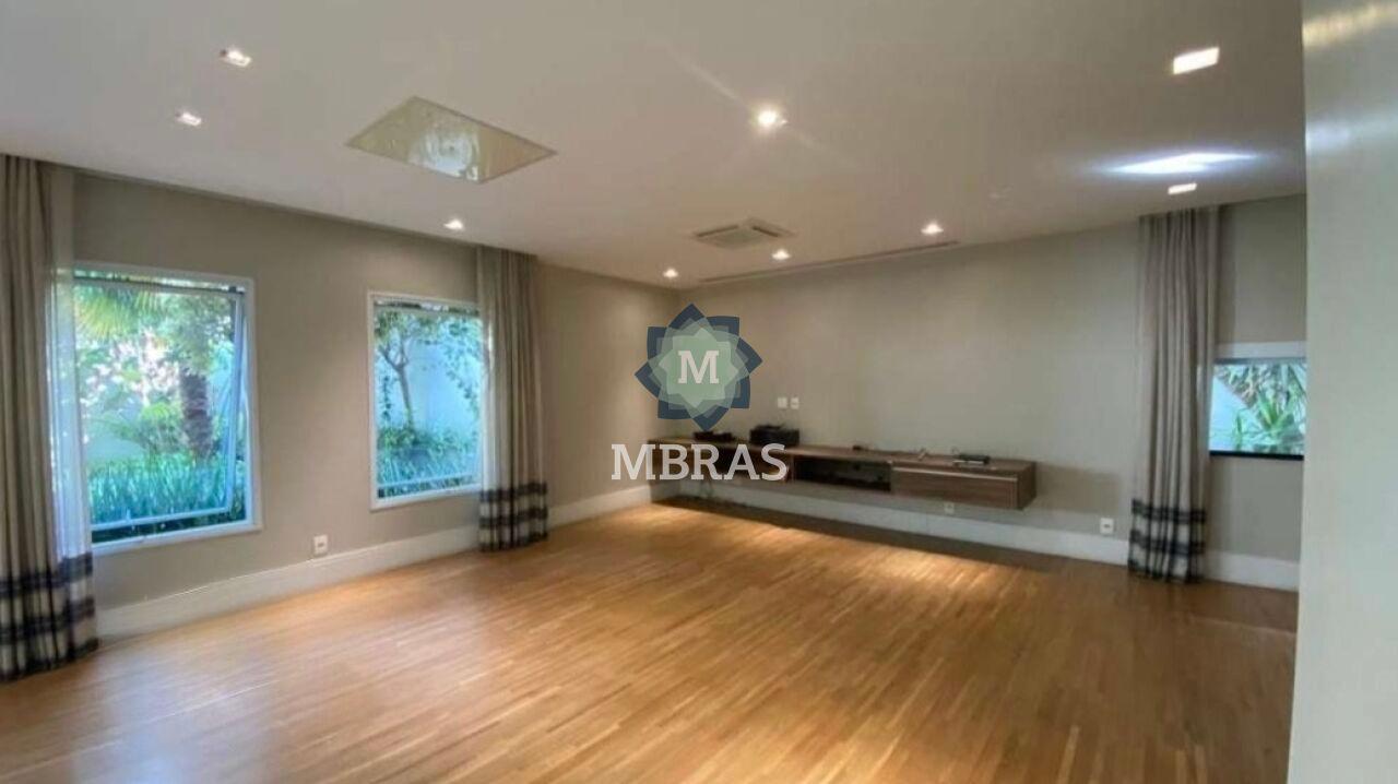 Casa em Alto de Pinheiros - 319m² - 3 suítes - 3 vagas